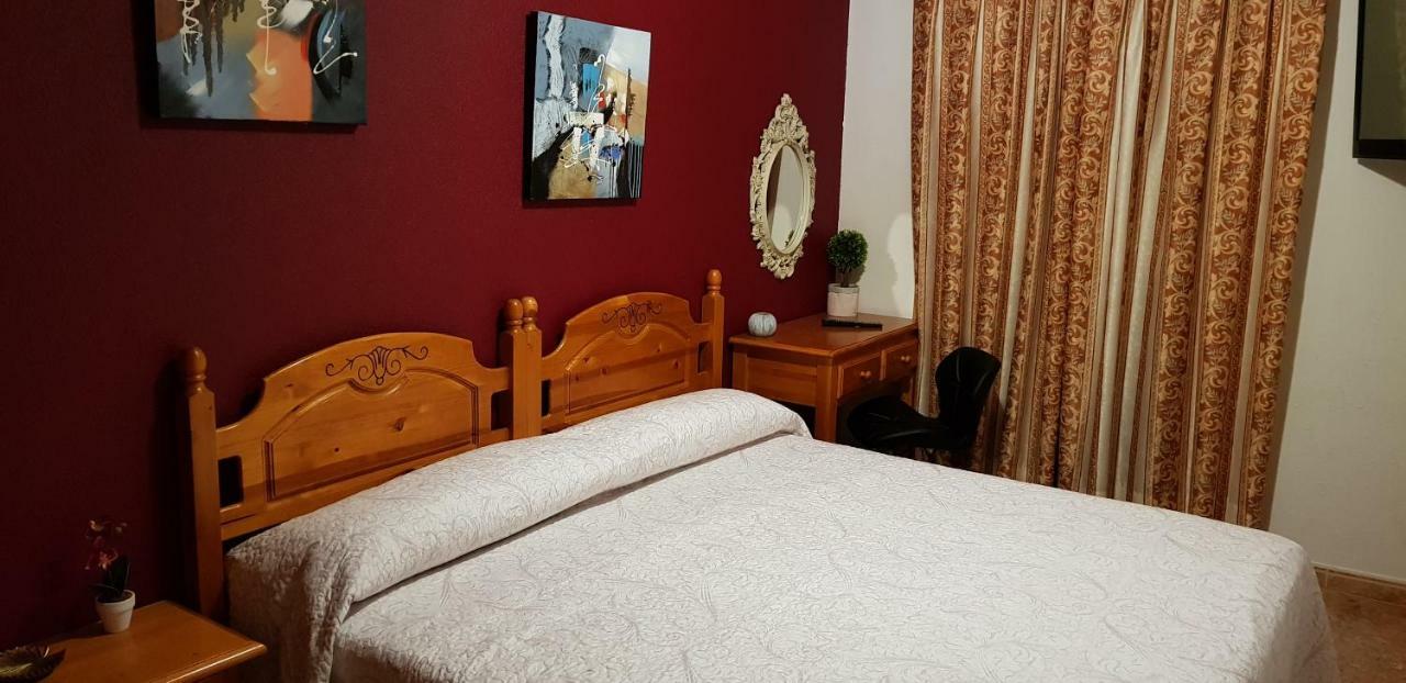 Hostal Plaza El Espinar Buitenkant foto